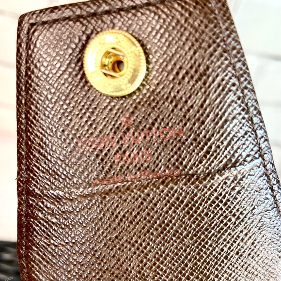 Louis Vuitton key fob holder pouch keychain in Damier Ebene with bag charm - Picture 10 of 16